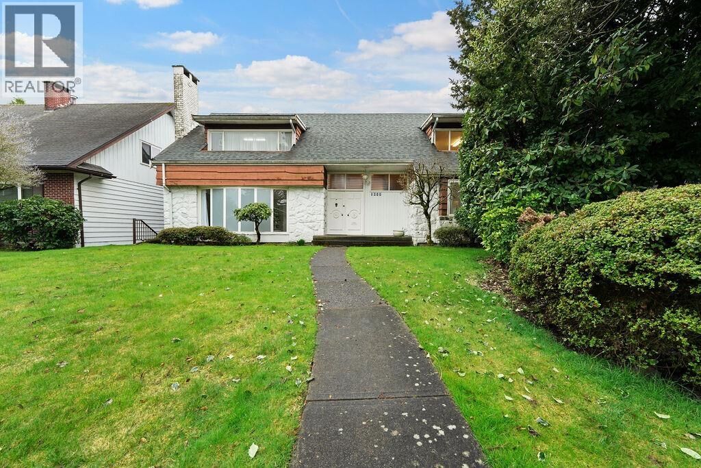 Property Photo: 1042 West 48th Avenue BC V6M 2N5