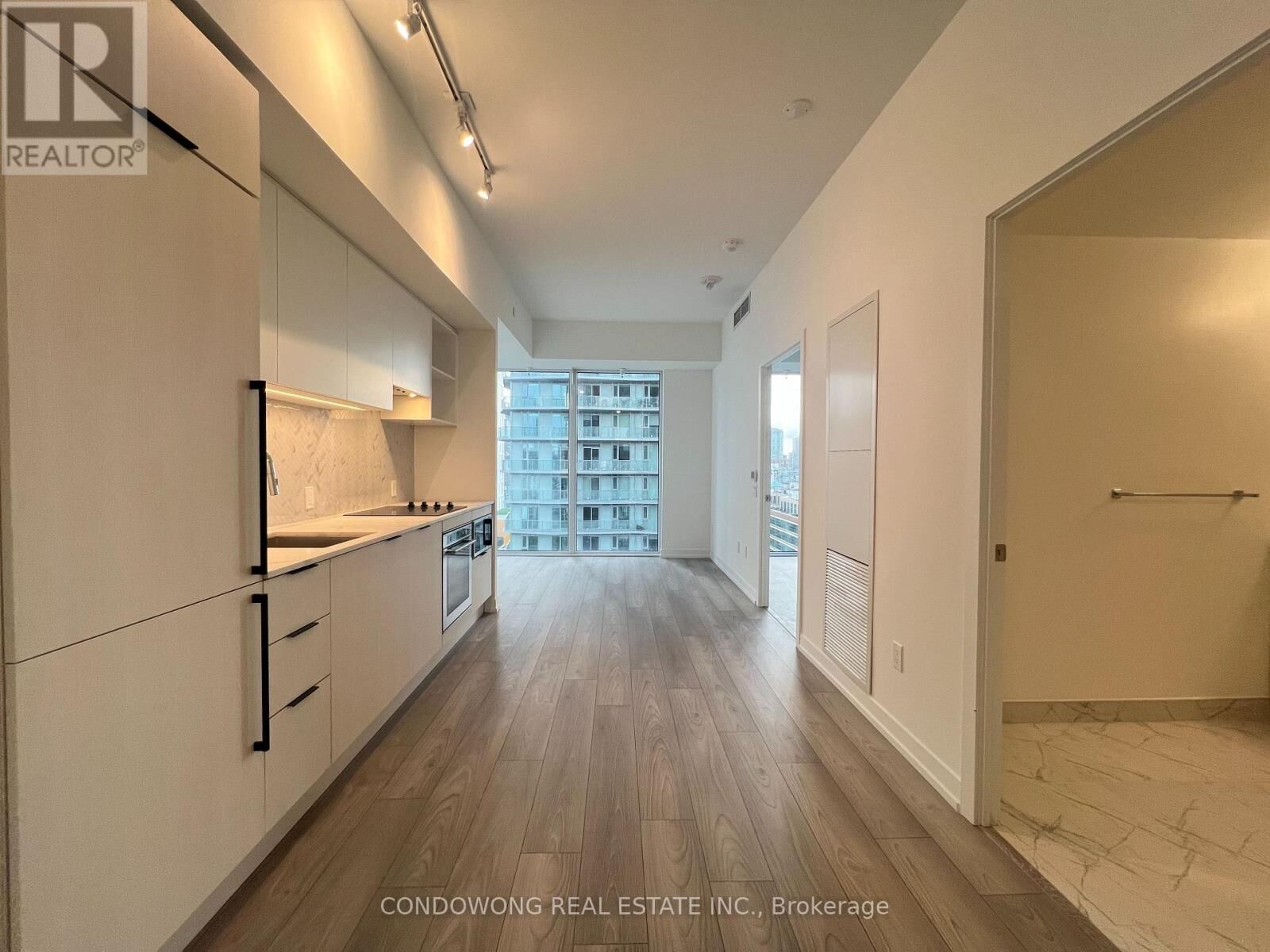 Property Photo:  82 Dalhousie Street 2515  ON M5B 0C5 