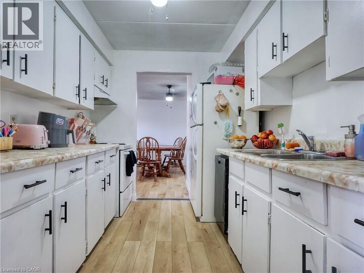 Property Photo: 72 Main Street East 211 ON L3K 5Z8