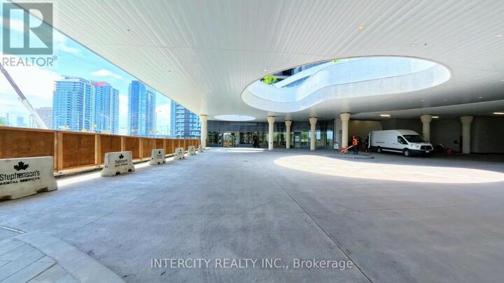 Property Photo: 5105 Hurontario Street South 1712 ON L4Z 0C9
