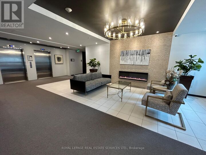 Property Photo:  460A Belmont Avenue West 502  ON N2M 0A9 