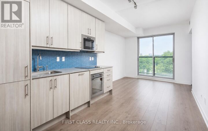 Property Photo:  297 College Street 623  ON M5T 0C2 