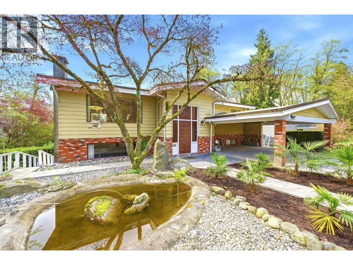 Property Photo: 5180 Springdale Court BC V5B 4P4