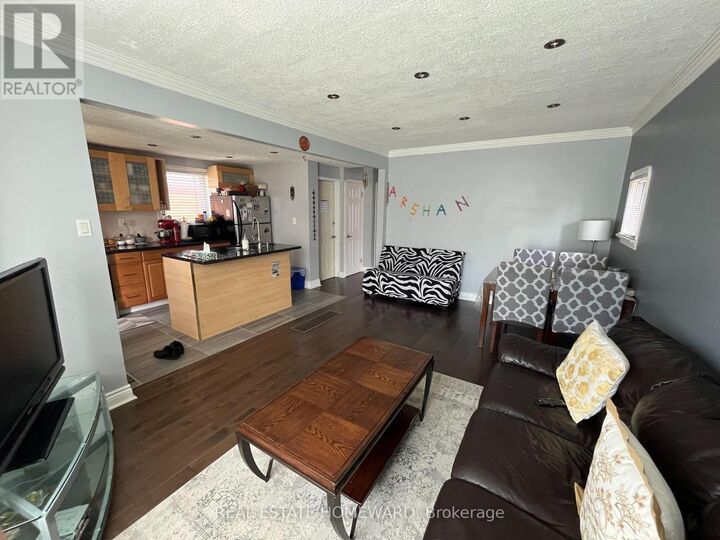 Property Photo:  137 Harewood Avenue  ON M1M 2R8 
