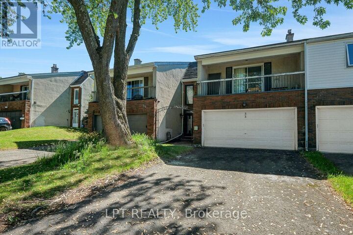 Property Photo: 33 Estelle Crescent ON K2H 5W9