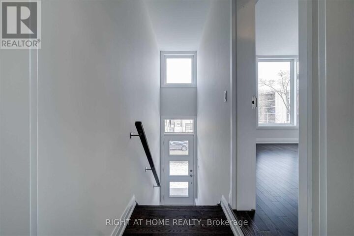 Property Photo: 8 Creekbank Road 2 ON M6L 0A4