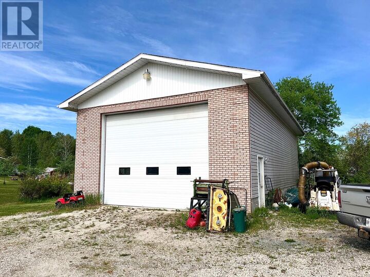 Photo de la propriété:  8 Michael Street  ON P0J 1H0 