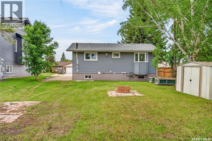 Property Photo:  716 3rd Street  SK S0K 2A0 