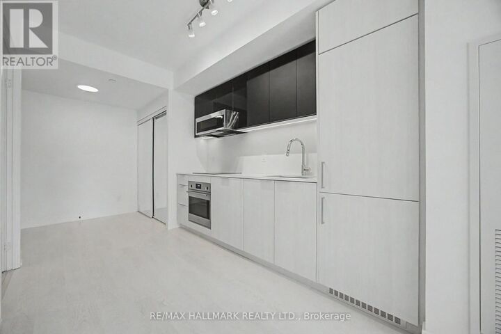 Property Photo:  308 Jarvis Street 404  ON M5B 0E3 