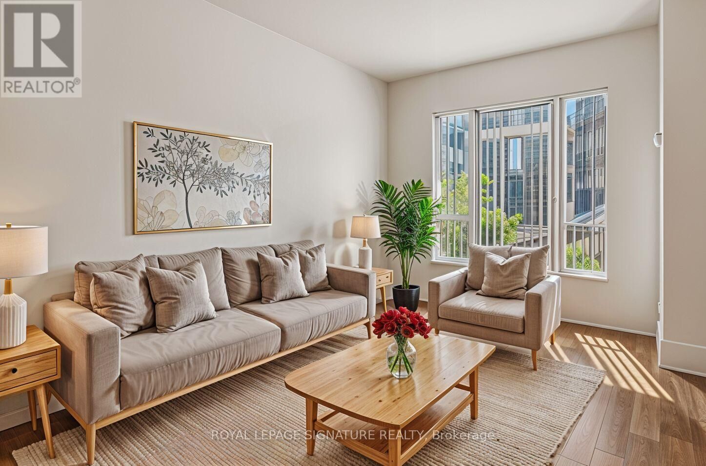 Property Photo:  105 Harrison Garden Boulevard Gv105  ON M2N 0C3 