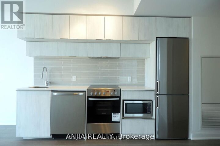 Property Photo: 181 Dundas Street East 2711-1br ON M5A 0N5