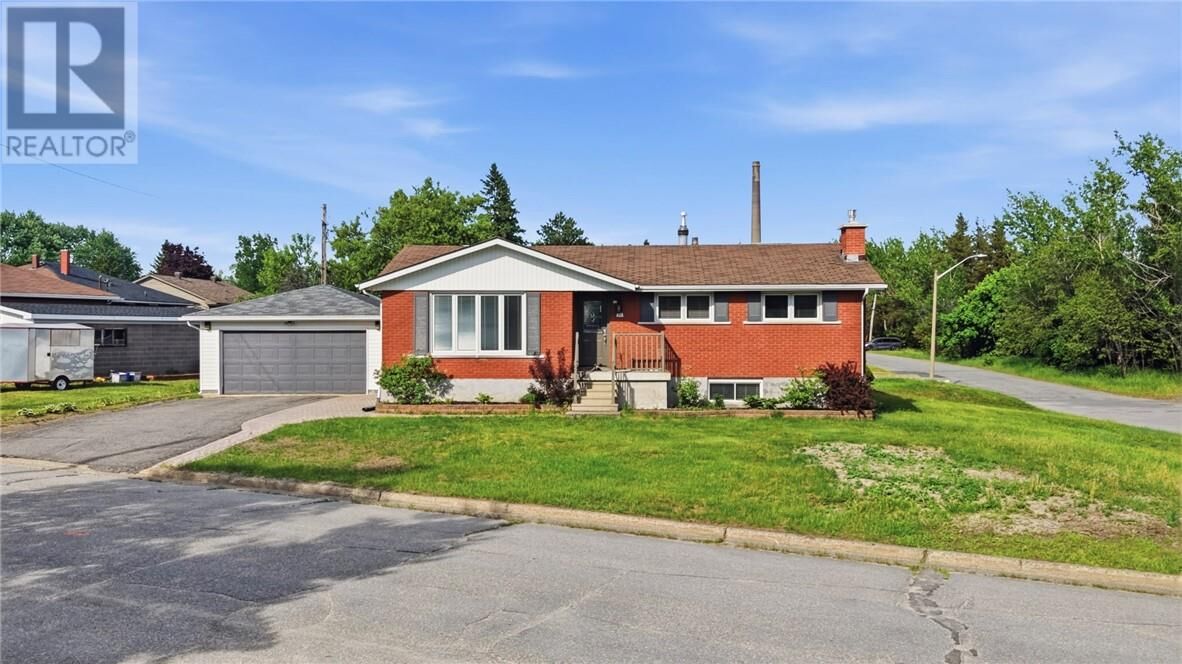 Property Photo:  15 Macmillan  ON P0M 1S0 