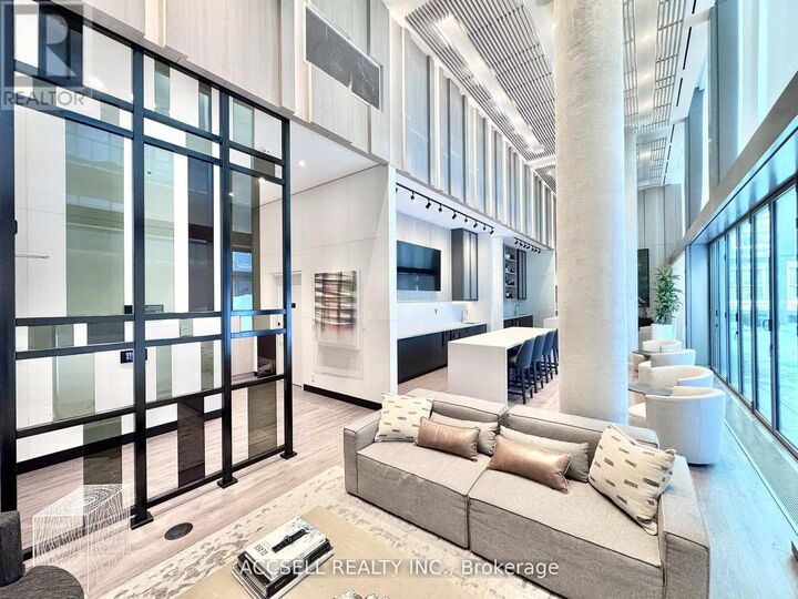 Property Photo: 185 Millway Avenue W305 ON L4K 0L2