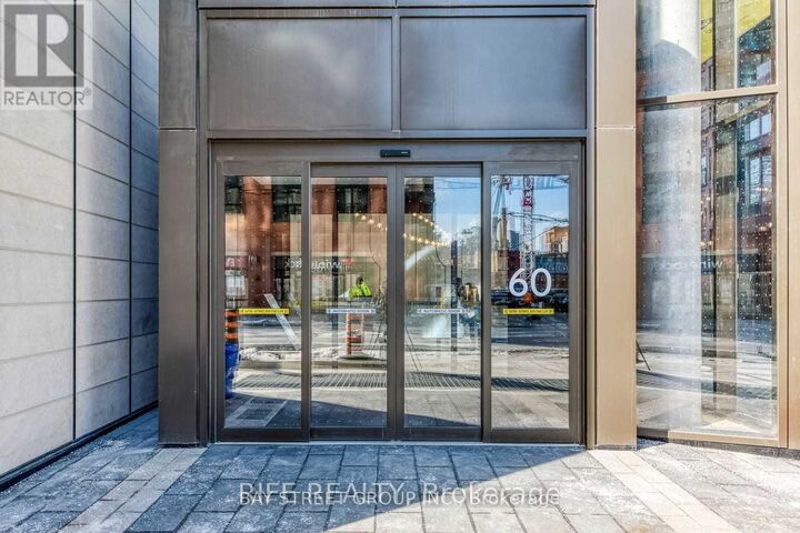 Property Photo: 60 Shuter Street 1711 ON M5B 0B7