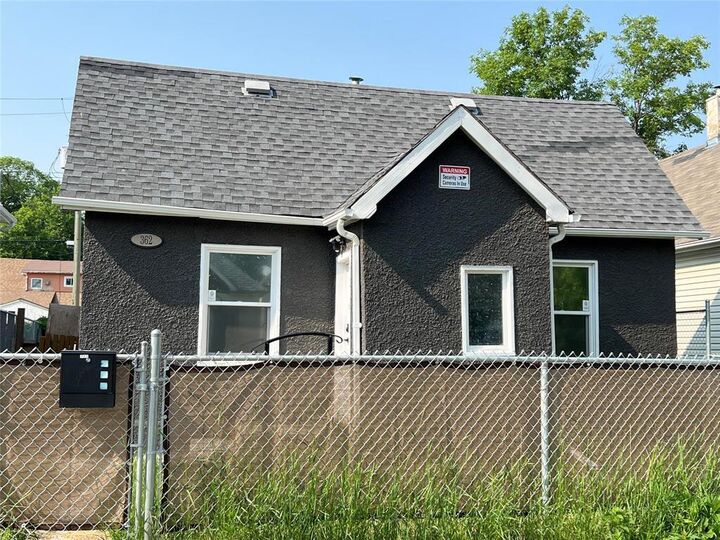 362 Magnus Avenue — photo 1