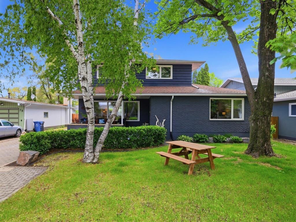 Property Photo: 82 Vanier Drive MB R2V 2N6