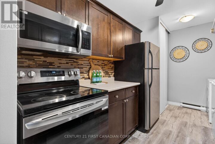Property Photo: 1096 Jalna Boulevard 62 ON N6E 3B8