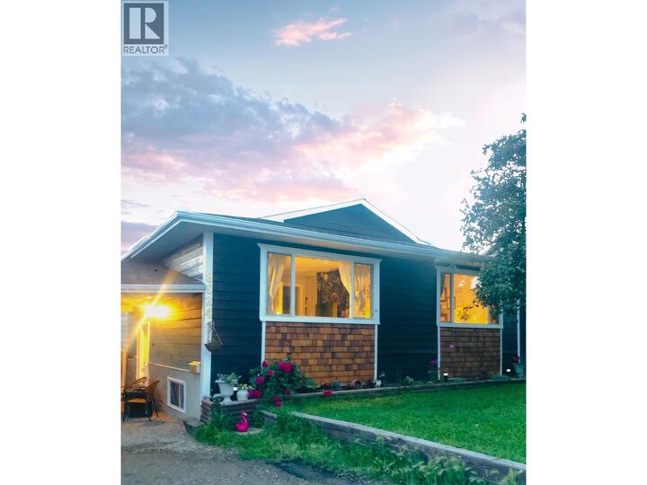 Photo de la propriété:  8924 88 Street  BC V1J 5B2 