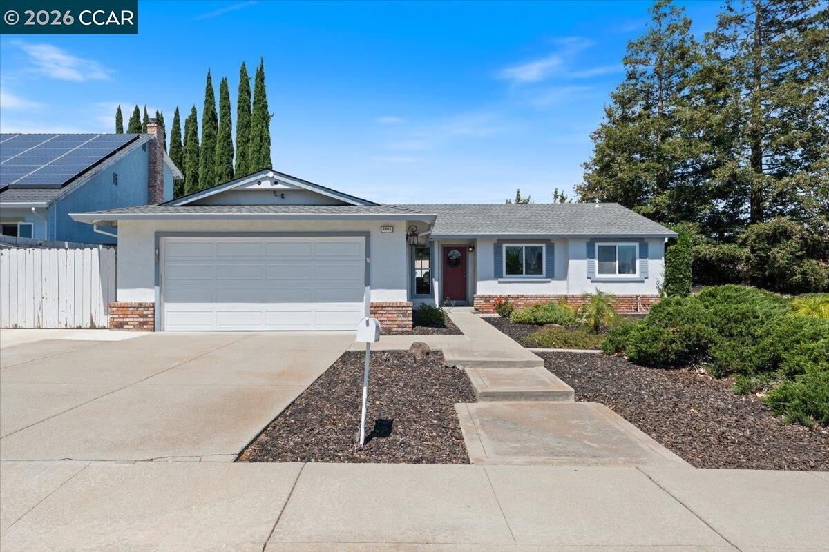 Property Photo: 1001 Brighton Court CA 94509