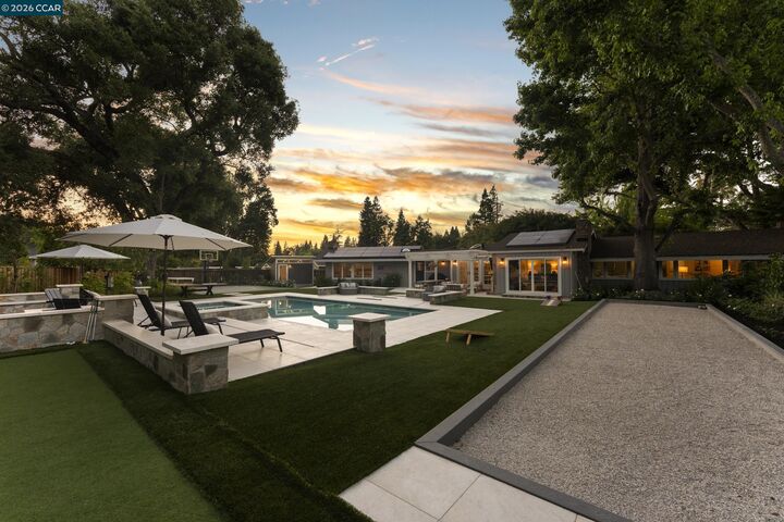 Property Photo: 915 Forest Ln CA 94507