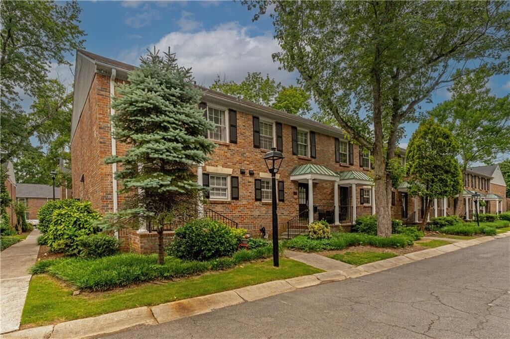 Property Photo:  6700 Roswell Road 17A  GA 30328 