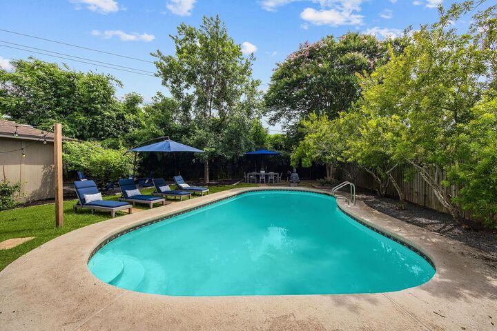 Property Photo:  5702 Hoover Street  TX 77092 