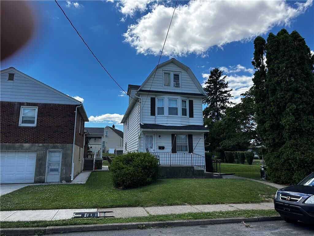 Property Photo:  134 E High Street  PA 18055 