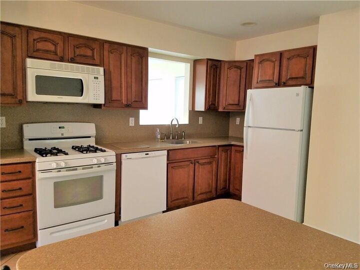 Property Photo:  1 Humming Bird Lane A  NY 10980 