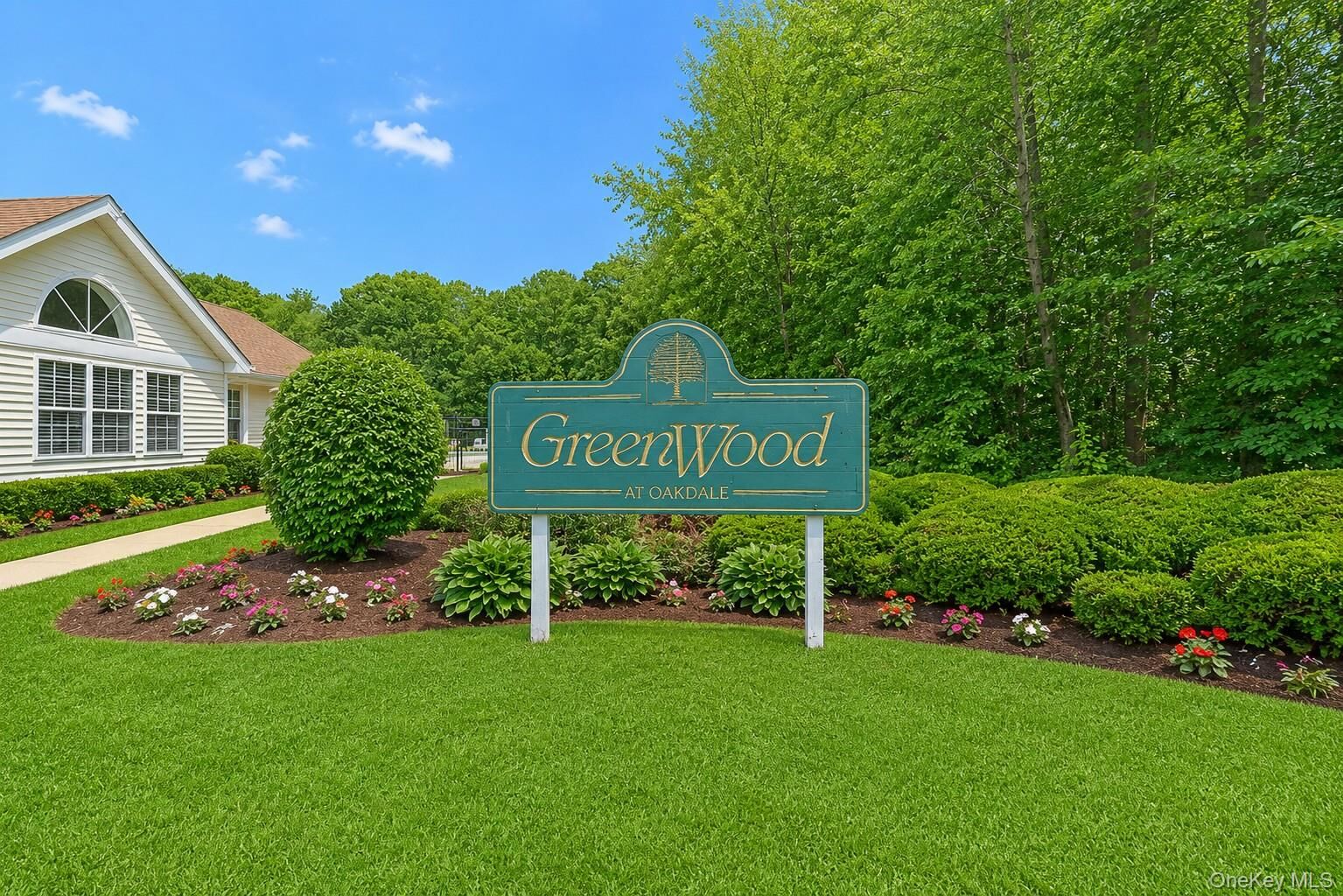 Property Photo:  532 Race Place  NY 11769 