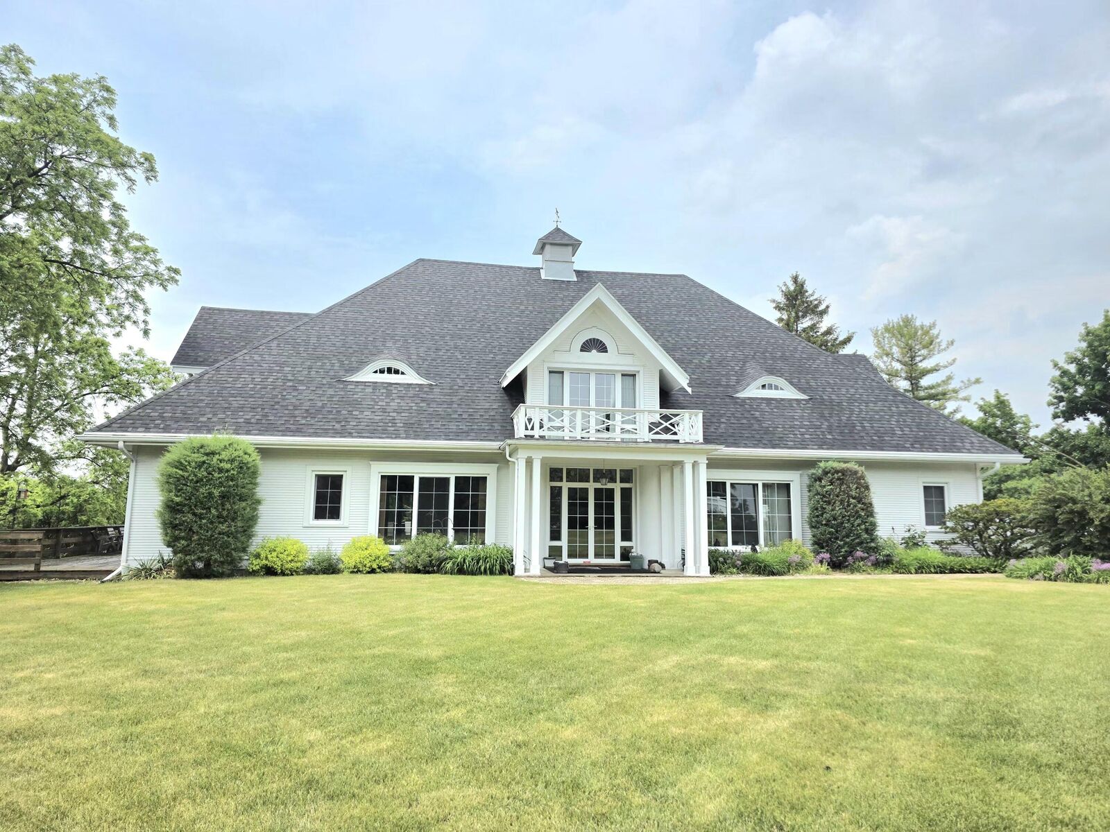 Property Photo: 711 Giddings Ave WI 53085