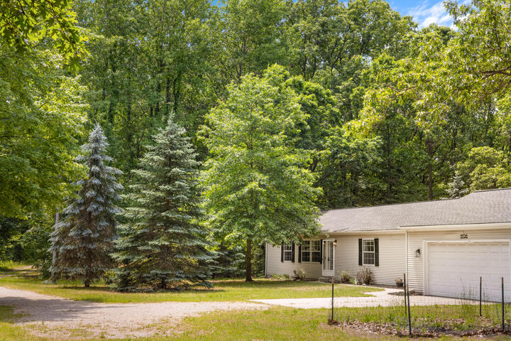Property Photo:  13726 Jennifer Road  MI 49417 