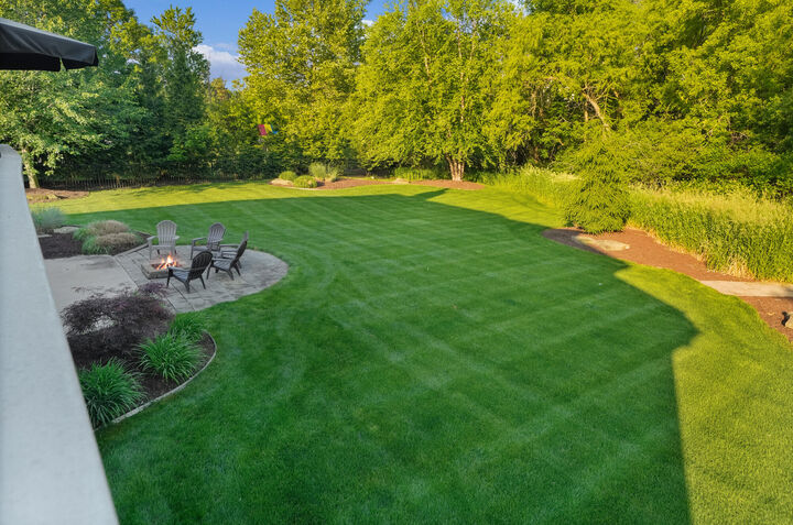 Property Photo: 2037 Jennydale Court SE MI 49546