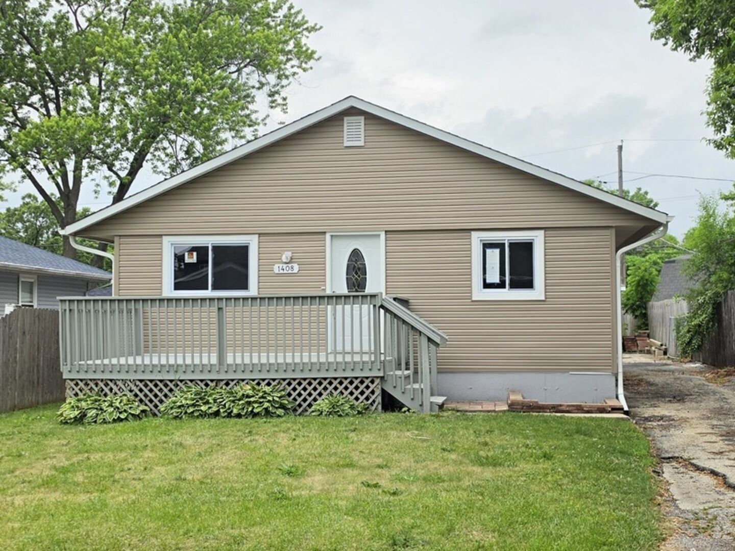 Property Photo: 1408 Barberry Lane IL 60073