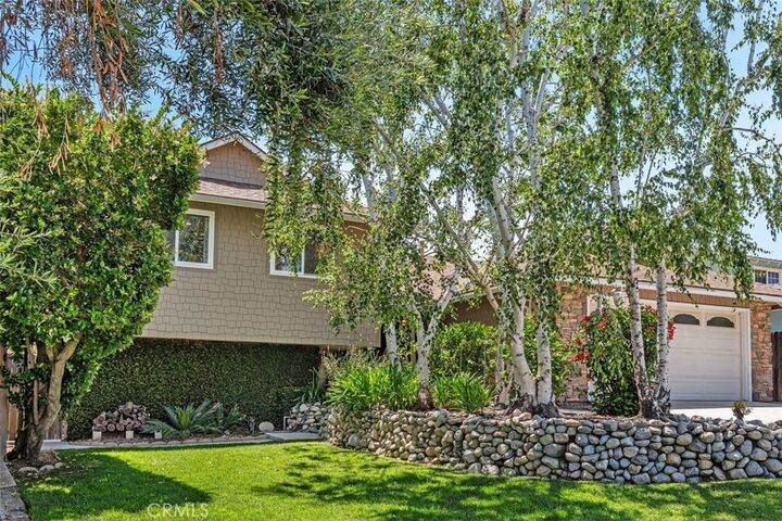 Property Photo: 5551 Rainbow Crest CA 91301