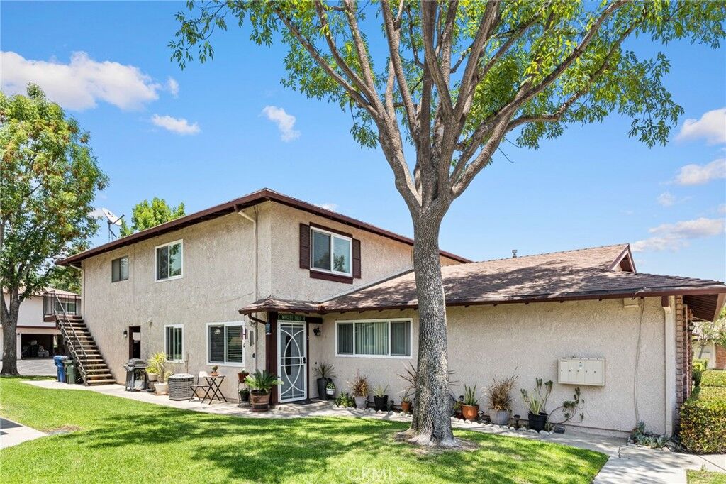 Property Photo:  1145 W Sierra Madre Avenue W 2  CA 91702 