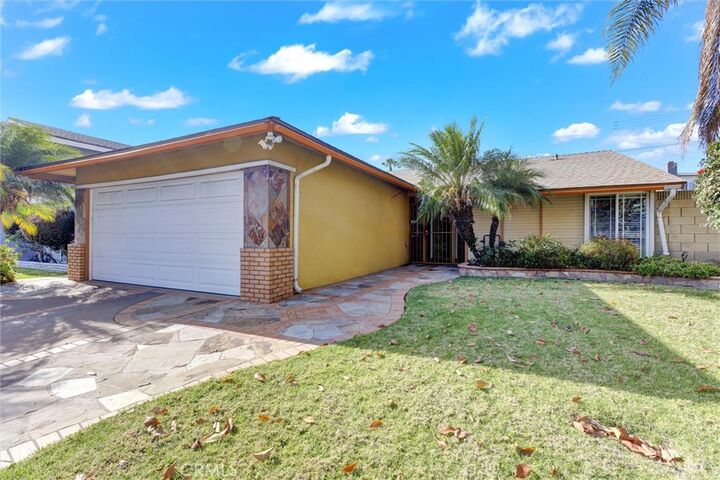 Property Photo:  1851 E Cyrene Drive  CA 90746 