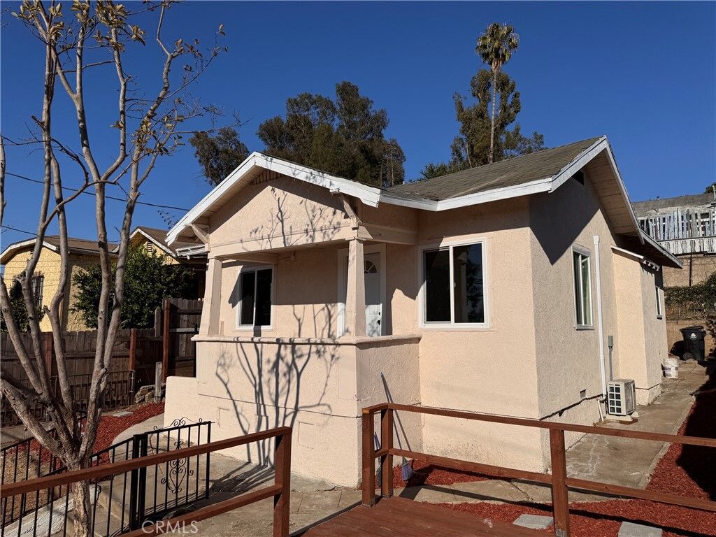 Property Photo:  648 Orme Avenue  CA 90023 