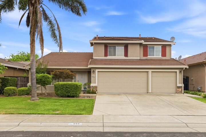 Property Photo: 8441 Felton Crest Way CA 95624