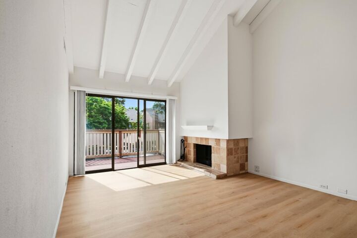Property Photo:  523 Woodside Oaks 2  CA 95825 