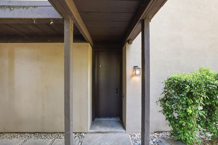 Property Photo:  2201 Woodside Lane 1  CA 95825 