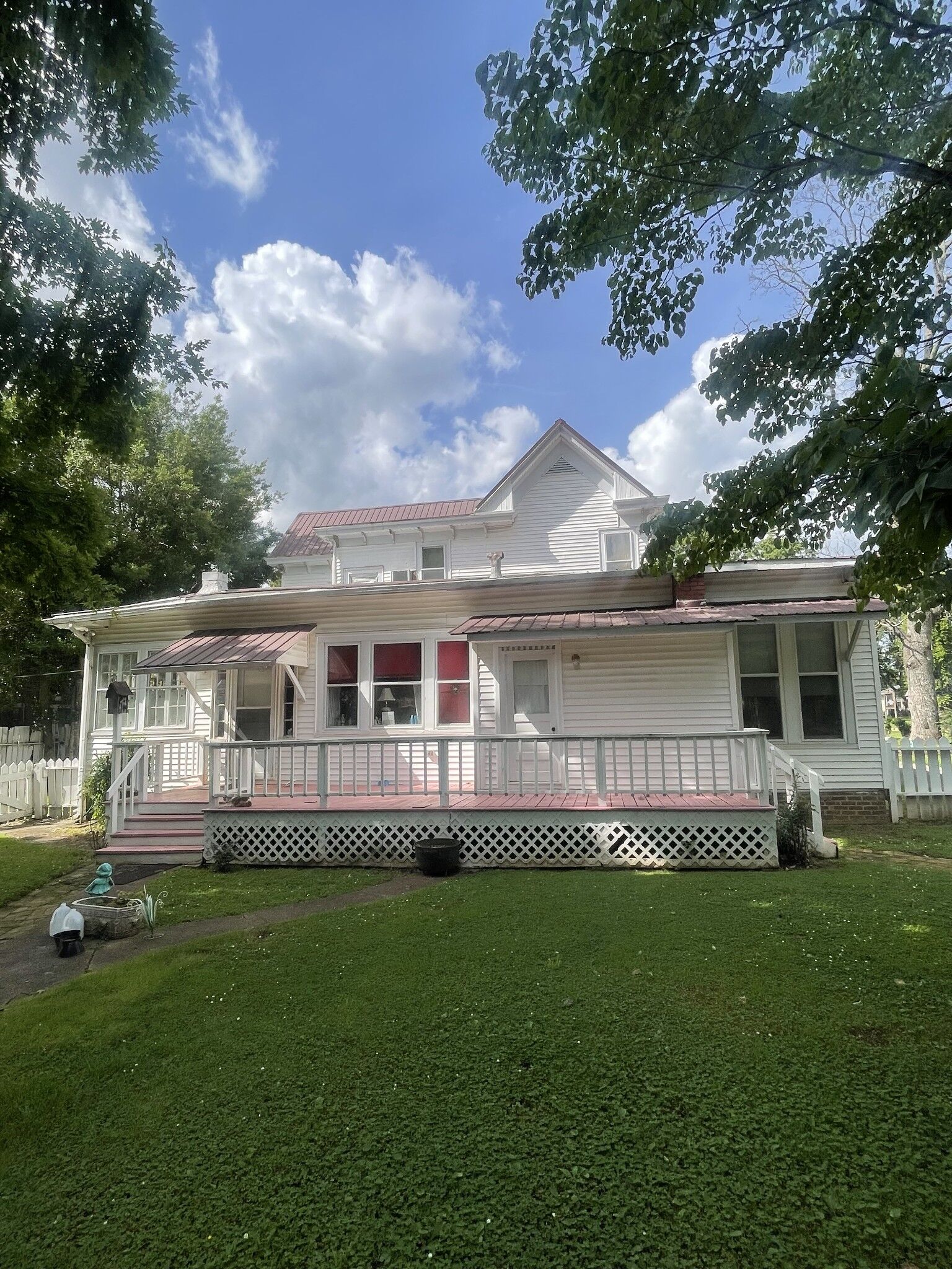 Property Photo: 213 Pulaski St TN 38464