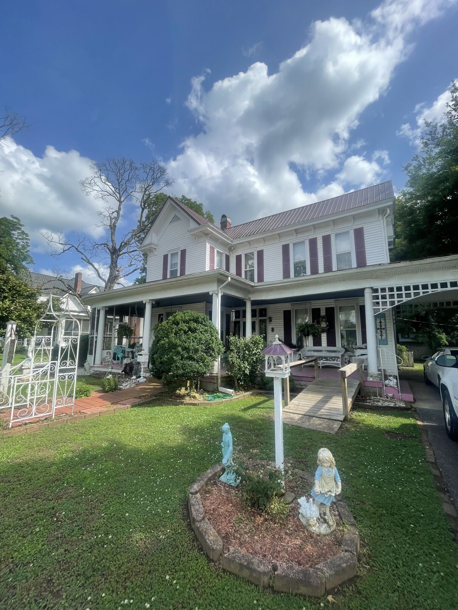 Property Photo:  213 Pulaski St  TN 38464 