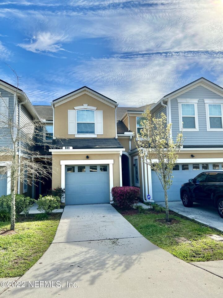 Property Photo:  519 Ryker Way  FL 32065 