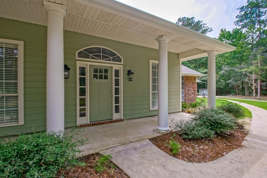 Property Photo:  105 Leaf Circle  LA 70461 