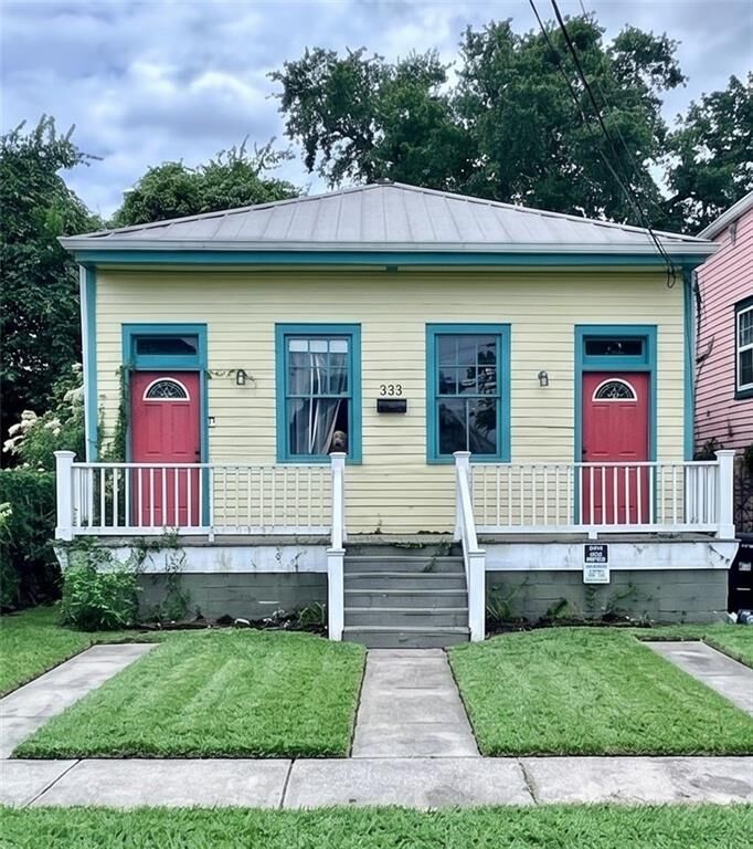 Property Photo:  333 Homer Street  LA 70114 