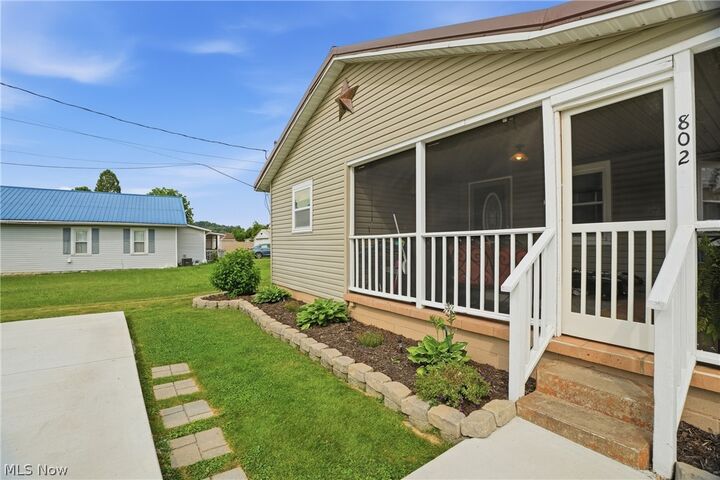 Property Photo:  802 7th Avenue  WV 26101 