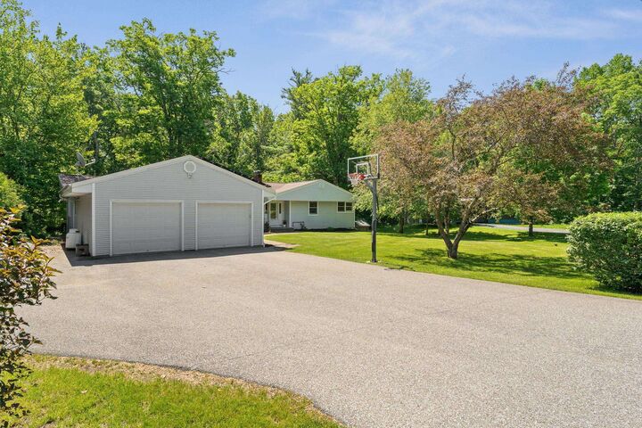 Property Photo:  18 Valleyview Drive  VT 05452 
