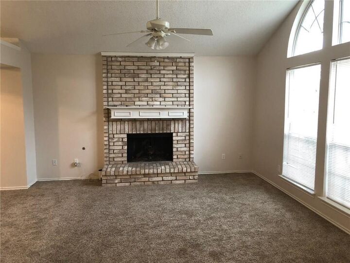 Property Photo: 1906 Mill Pond TX 76051