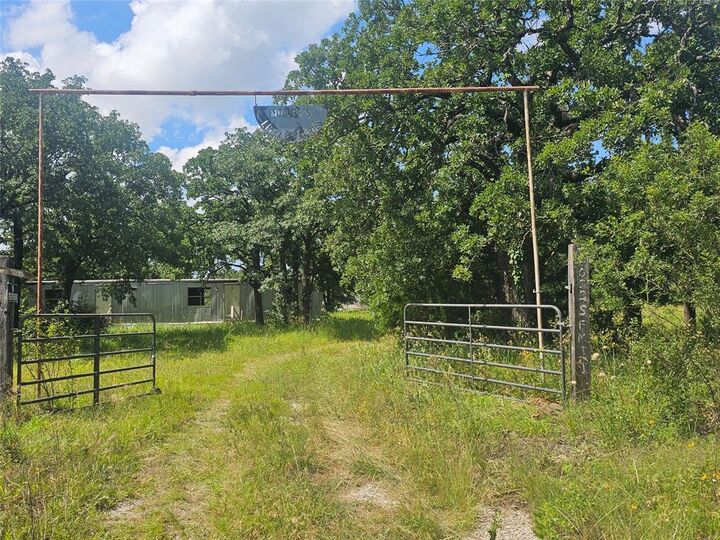 Property Photo: 8022 S Fm 51 TX 76023
