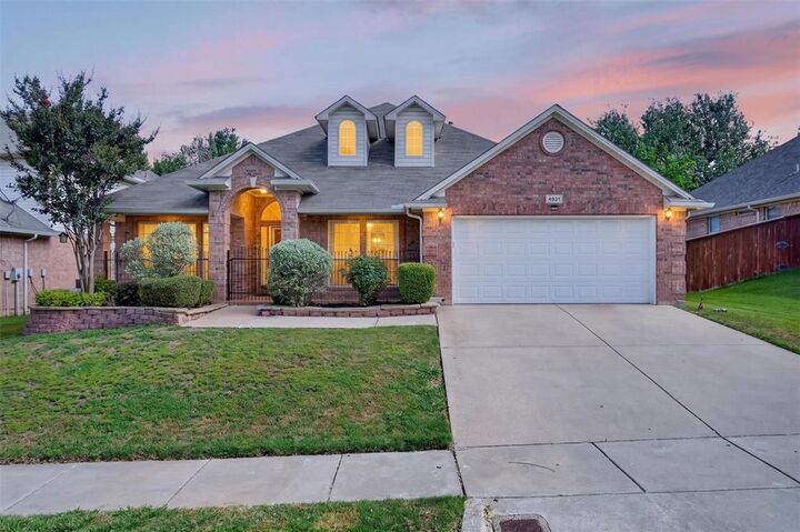 Property Photo:  4821 Diamond Trace Trail  TX 76244 